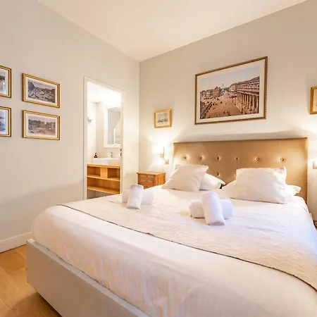 דירה Superbe Duplex En Hypercentre Avec Rooftop Et Climatisation בורדו